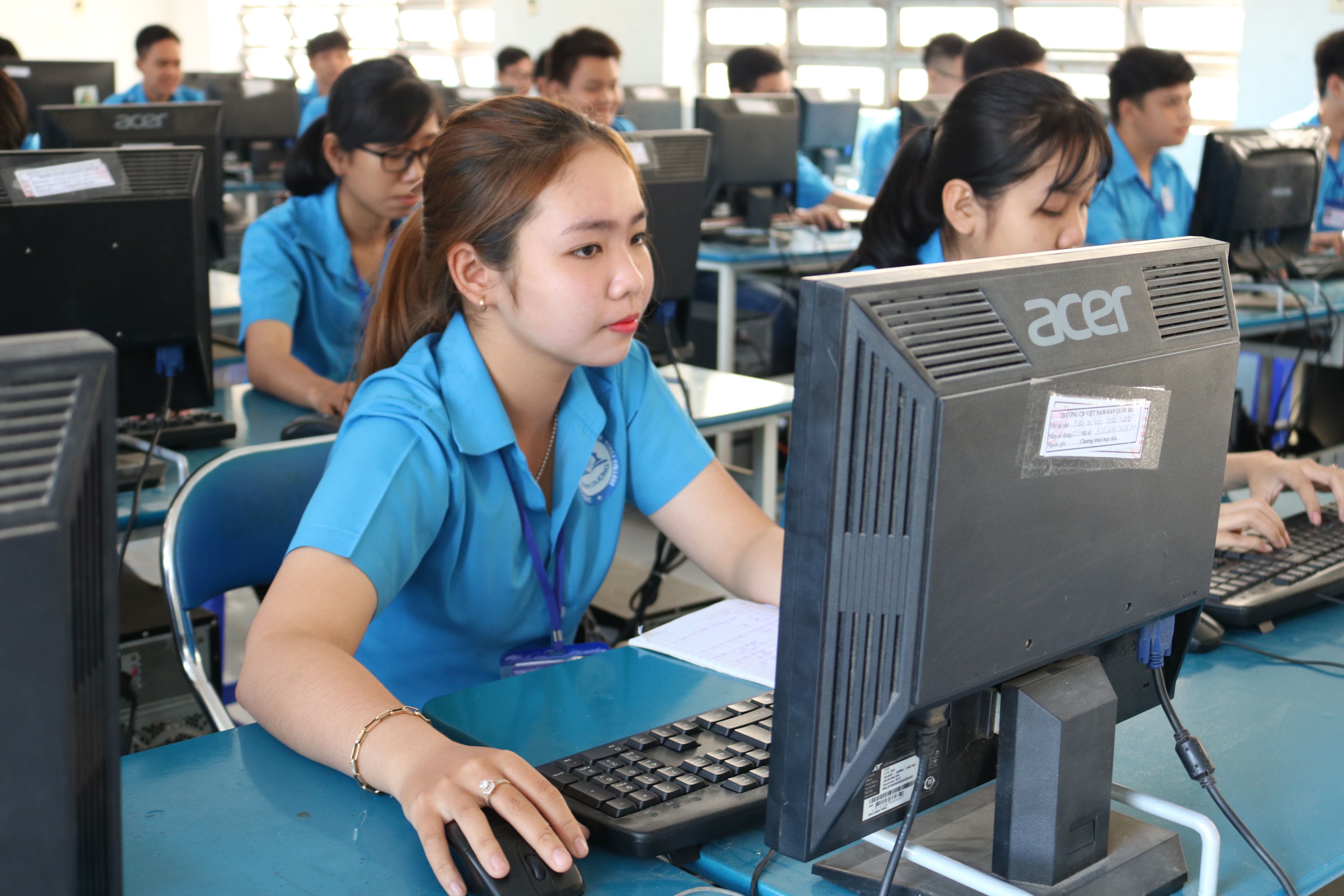 Quản trị mạng máy tính Quản trị mạng máy tính