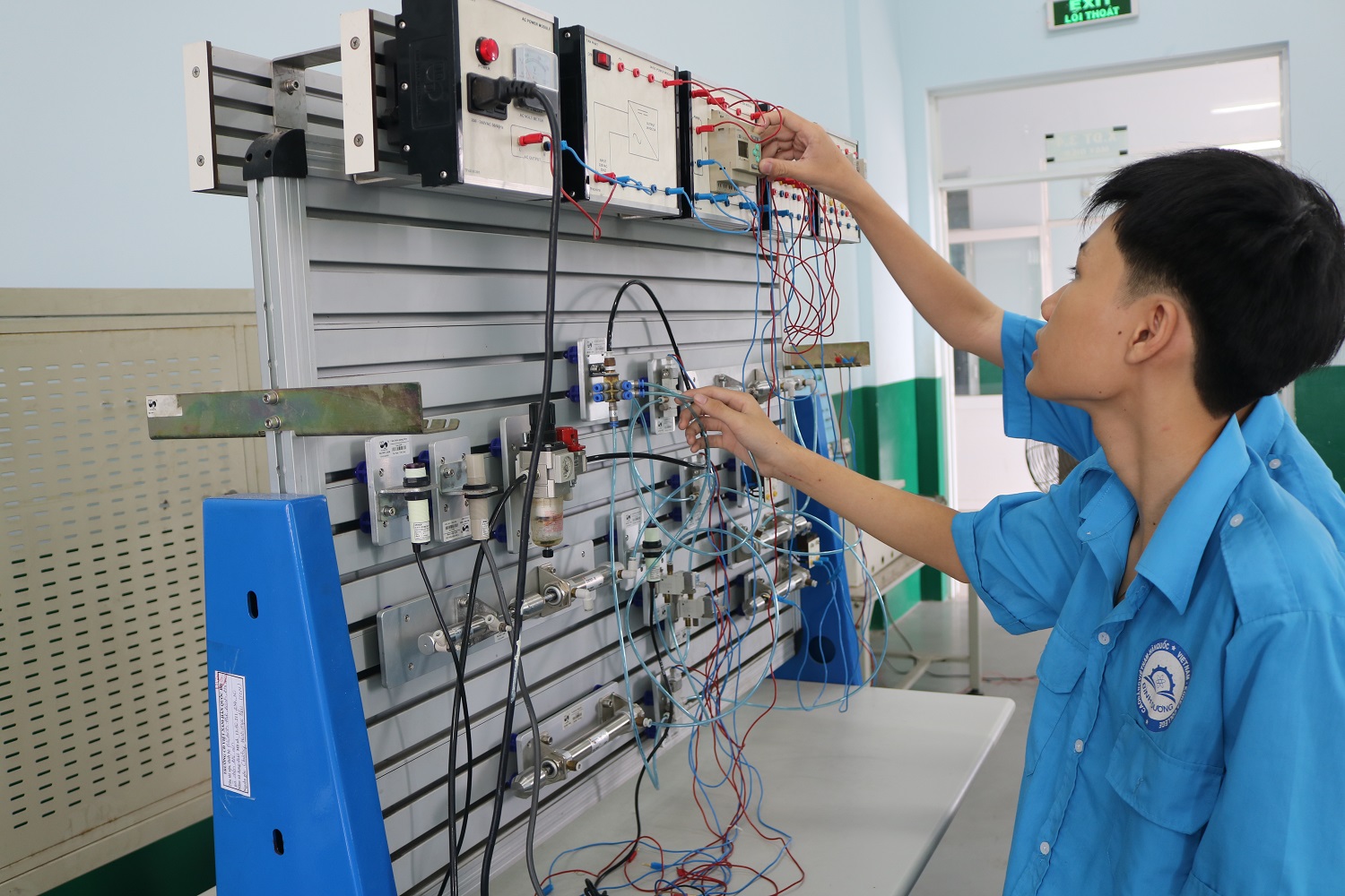 Ngành kỹ thuật và những điều cần biết trong định hướng nghề nghiệp Ngành kỹ thuật và những điều cần biết trong định hướng nghề nghiệp