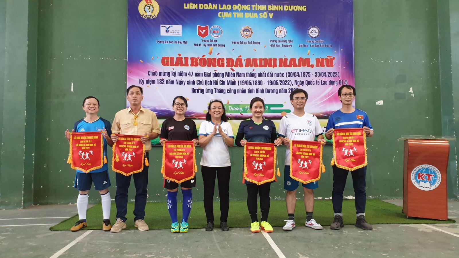 Cụm thi đua Công đoàn số V tổ chức giải bóng đá mini nam, nữ năm 2022 Cụm thi đua Công đoàn số V tổ chức giải bóng đá mini nam, nữ năm 2022